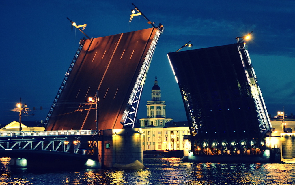 дворцовый мост.jpg