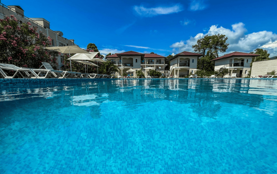 Отель Анакопия Клаб 3 вид на бассейн.png