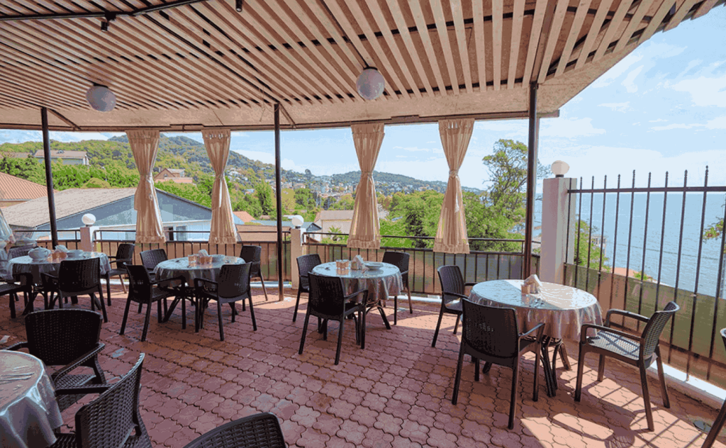 Гостевой дом ВатерЛоо в Большом Сочи вид с ресторана_8.png