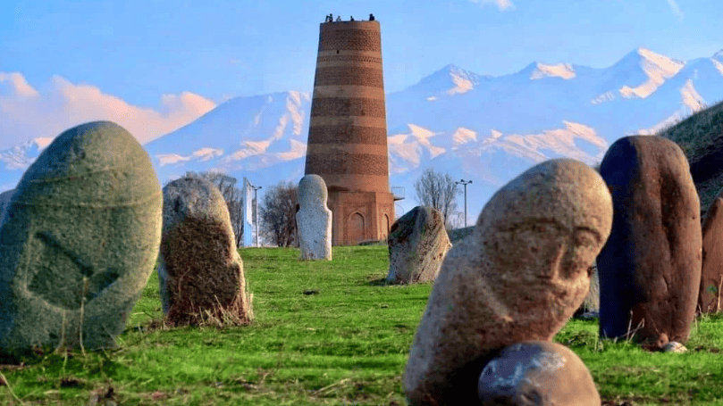 Башня Бурана идолы.png