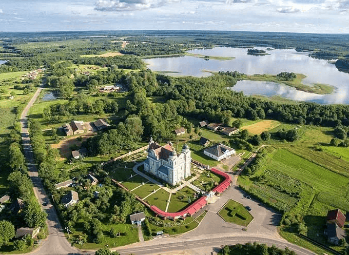 Костел Лучай сверху и сбоку.png