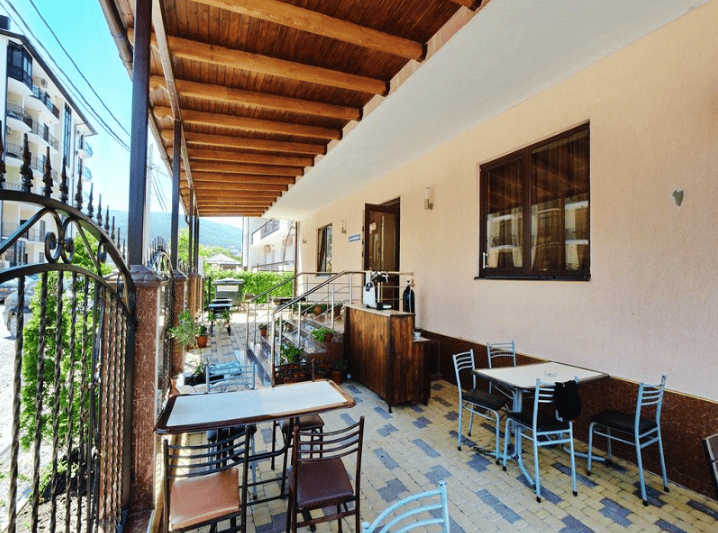 Гостевой дом Achilles Palace кафе.png