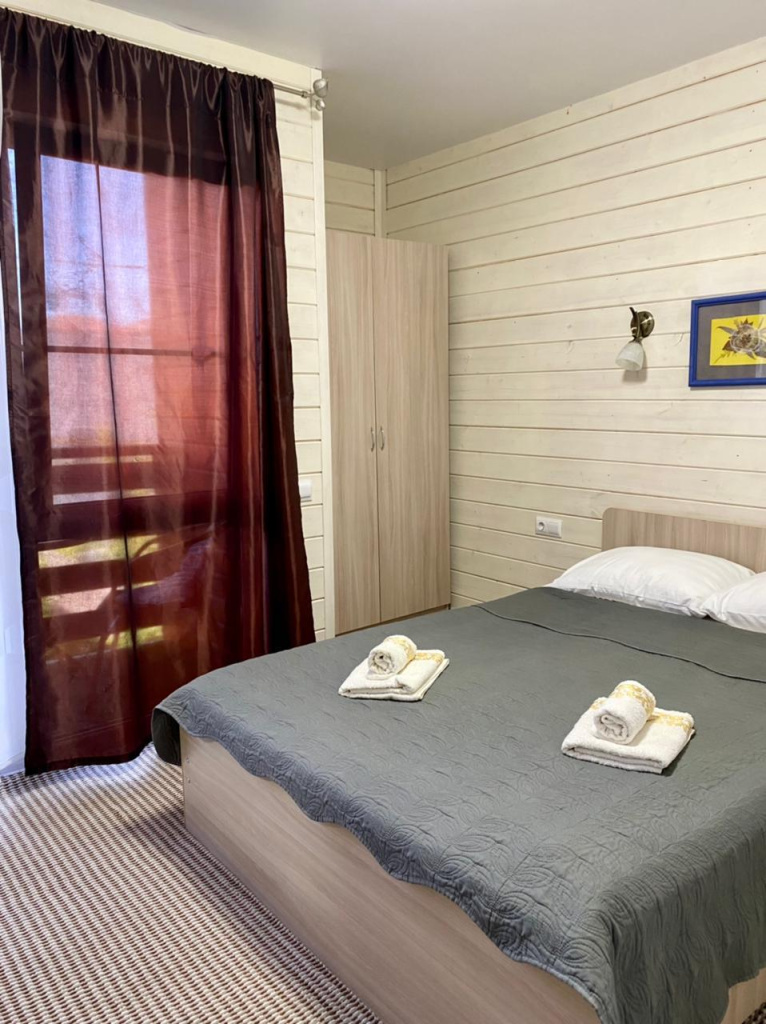 Гостевой дом Терраса-двуспальная кровать.jpg Гостевой дом Терраса-двуспальная кровать.jpg