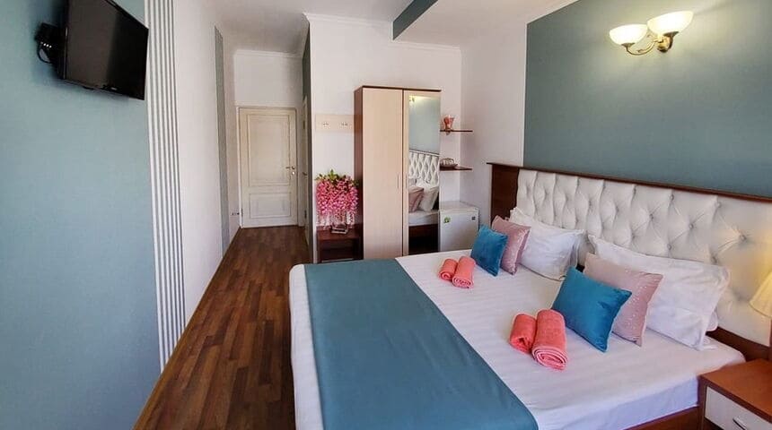 Гостевой дом Прага в Кабардике,2 спальная кровать.jpg