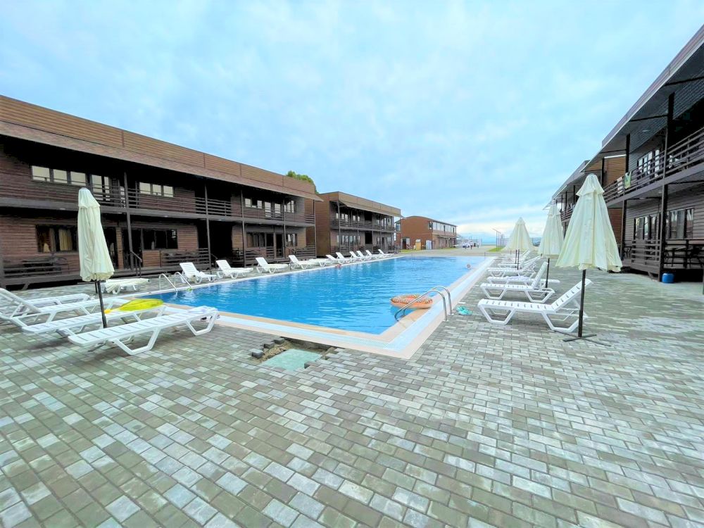 Отель Sea Place фронтальный вид на отель.jpg