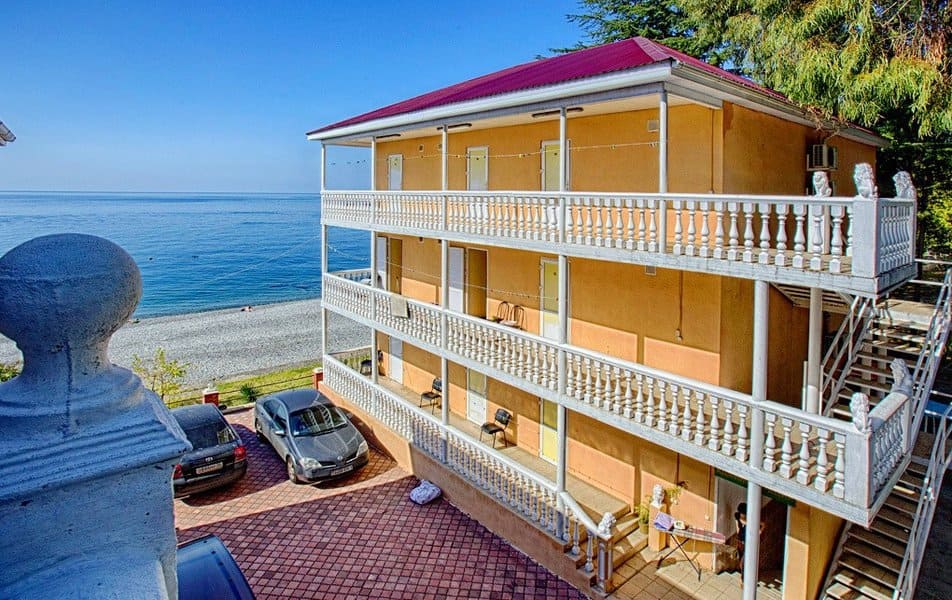 Гостевой дом Апсны-Абазашта в Гаграх.jpg