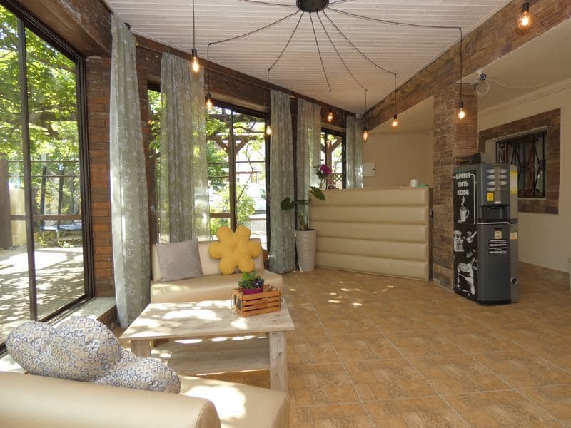 Гостевой дом Валентина в Геленджике - холл.jpg Гостевой дом Валентина в Геленджике - холл.jpg