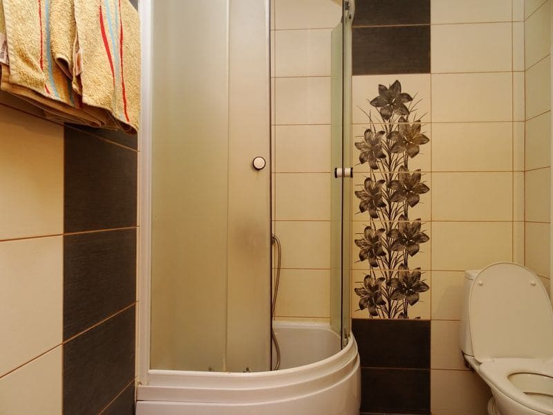 Гостевой дом Валентина в Геленджике- вид на кабину.jpg Гостевой дом Валентина в Геленджике- вид на кабину.jpg