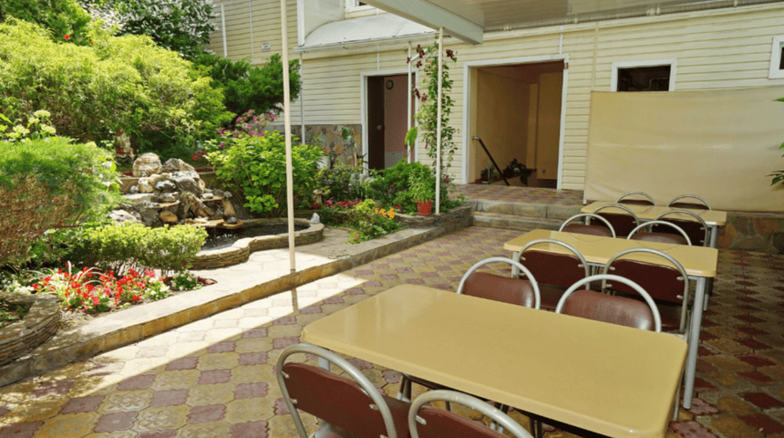 Гостиница Пальмира в Лазаревском , столовая.png