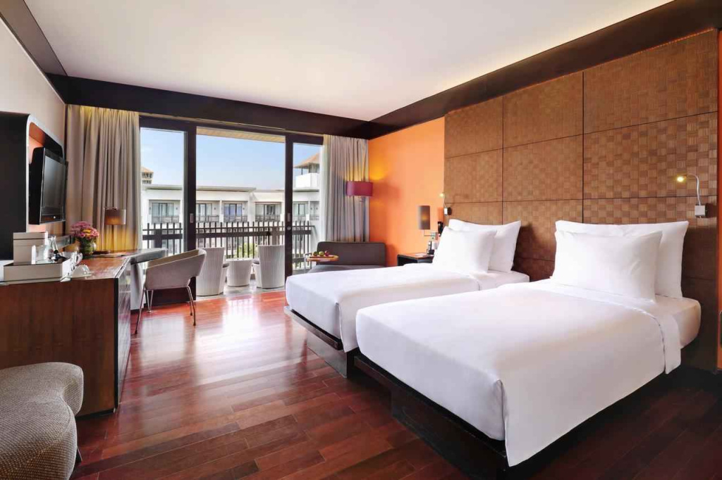 Pullman Bali Legian Nirwana 5- номер твин с двумя раздельными кроватями.jpg
