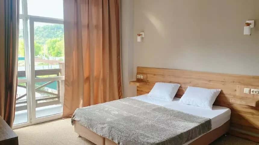 Отель Глория , Абхазия в Лдзаа.jpg