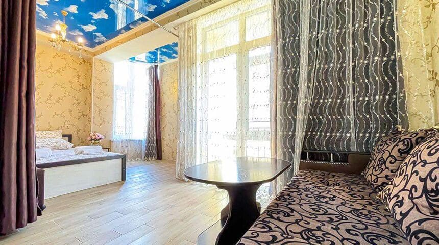 Гостевой дом Карс в Витязево -номер.jpg