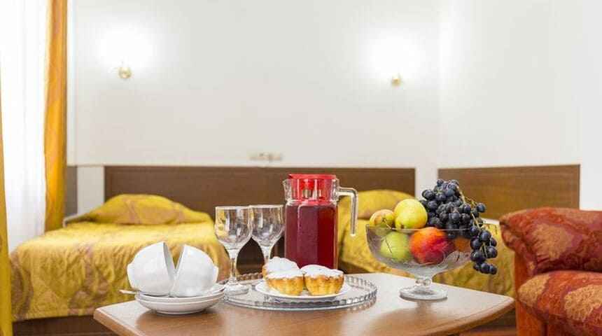 Санаторий имени Анджиевского, город Ессентуки -завтрак в номер.jpg