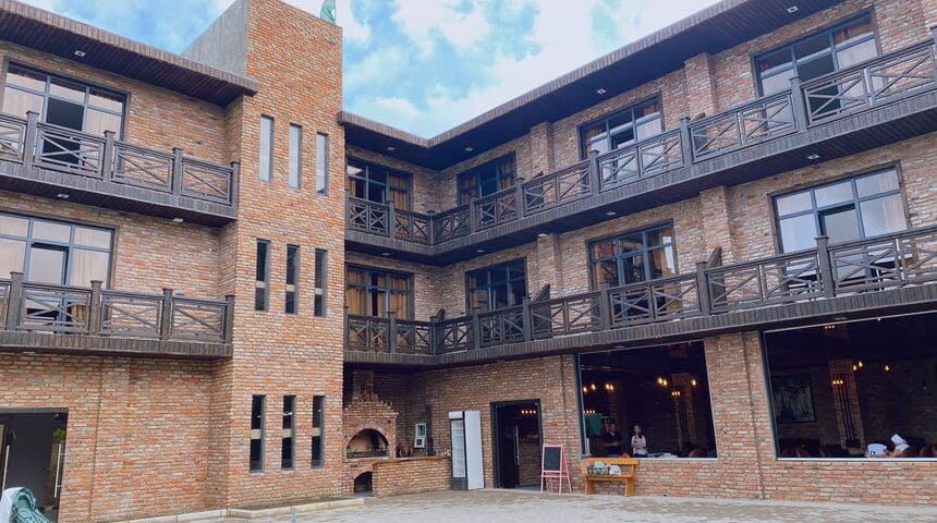 отель Глория, общий вид.jpg