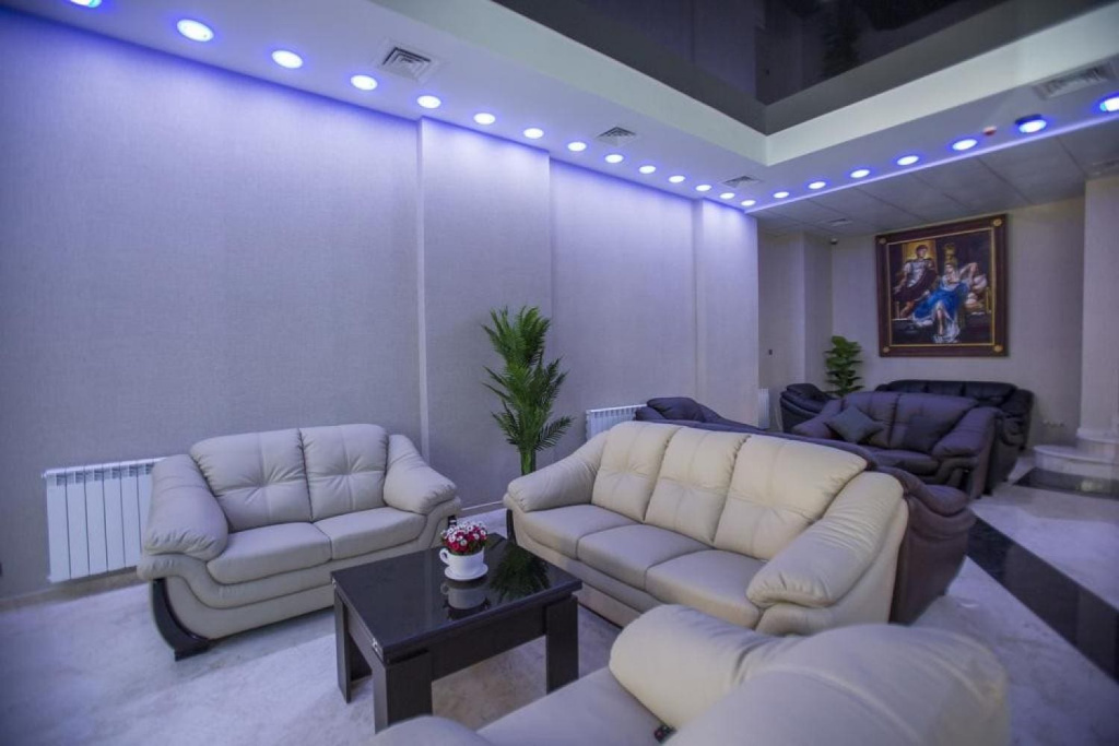 Отель Отель IRE PALACE Батуми вид на ресепшен.jpg Отель Отель IRE PALACE Батуми вид на ресепшен.jpg