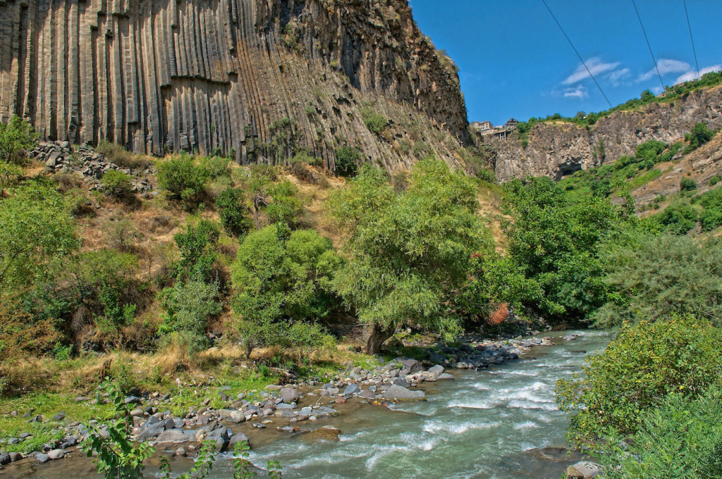 ущелье реки Азат.jpg