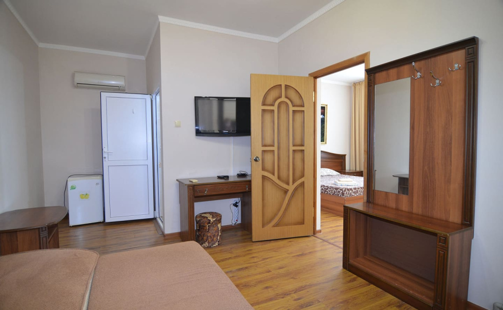 ГД Троя Лазаревское номер.jpg