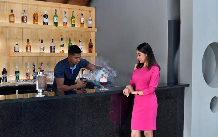 Sheraton Kosgoda Turtle Beach Resort 5 бар.jpg