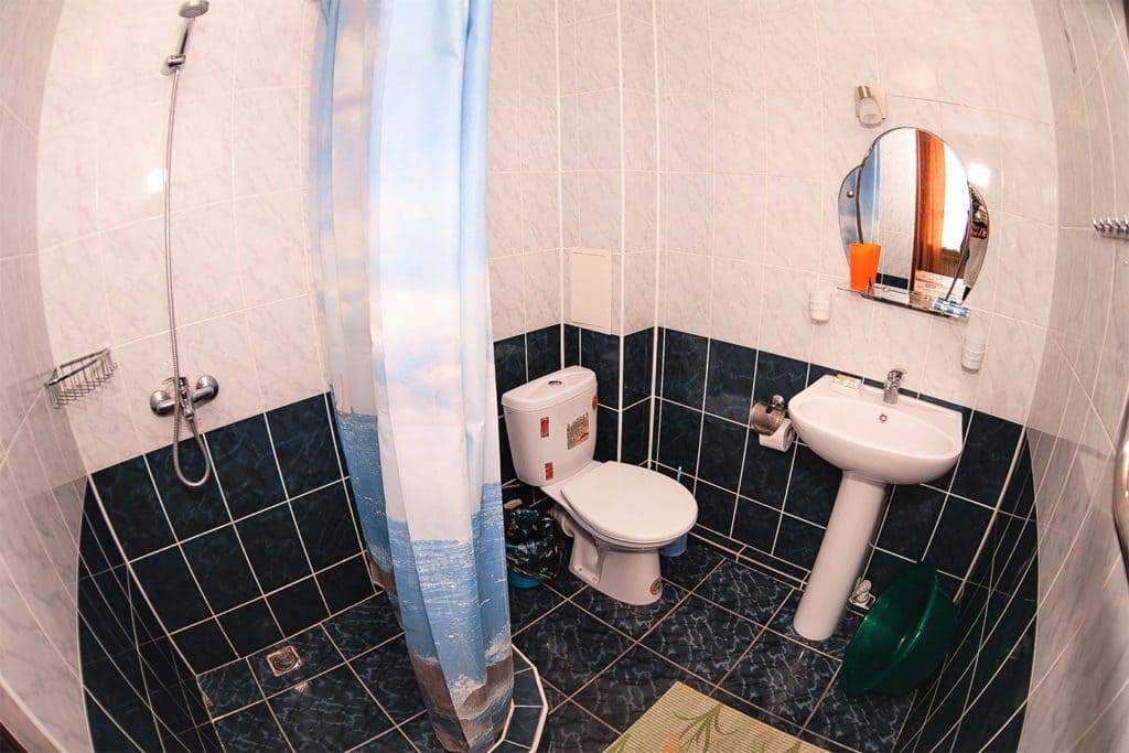 Отель Елена, общий вид на саузел.jpg