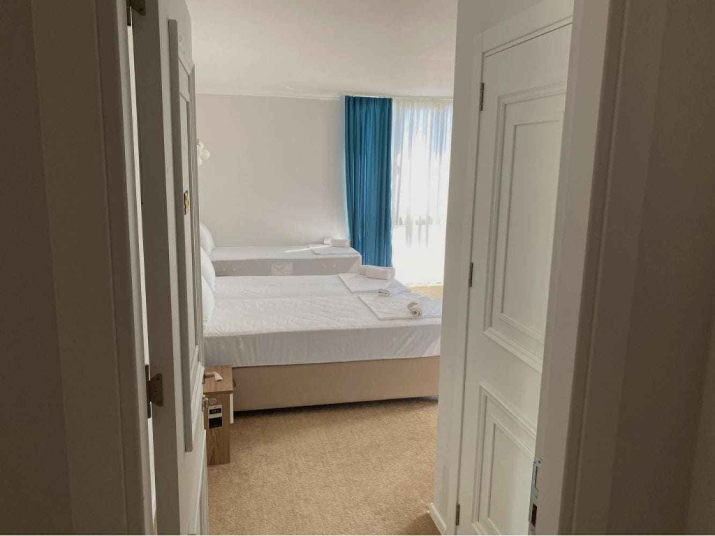 Royal Palace в Кобулети вход в номер.jpeg