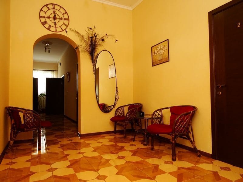 Гостевой дом Валентина в Геленджике - на прехожую.jpg Гостевой дом Валентина в Геленджике - на прехожую.jpg