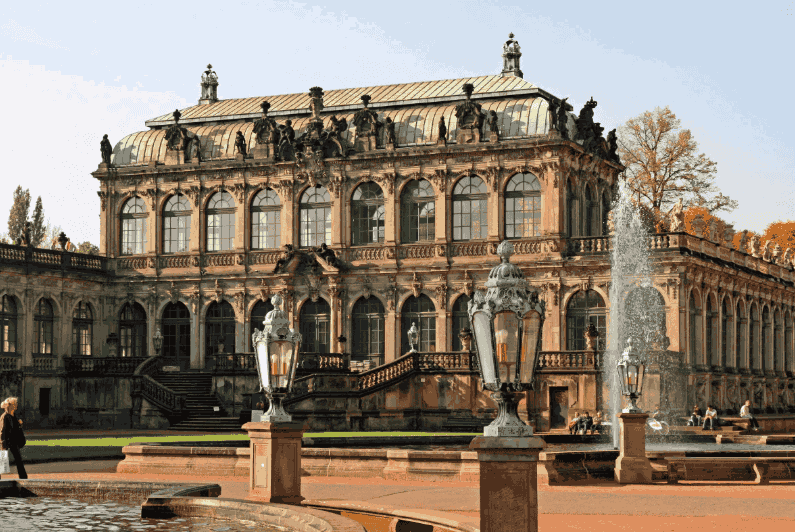 Цвингер, Дрезеден.png Цвингер, Дрезеден.png