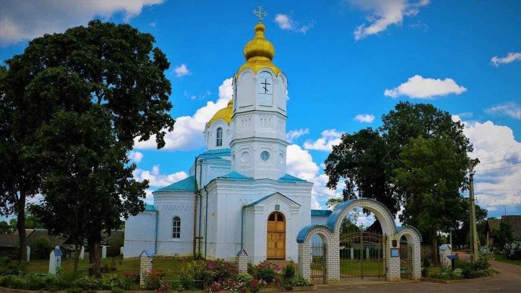 Большое путешествие по Полоцкой земле- Дисны храм.jpg