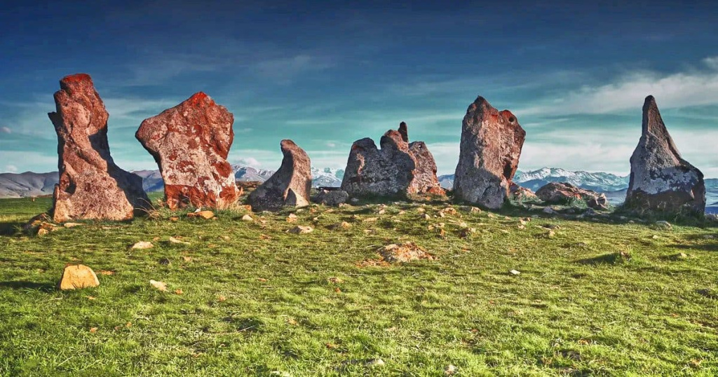 археологический памятник Караундж.jpg