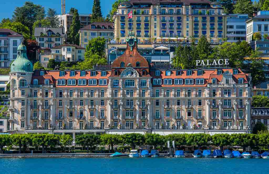 Люцерн дворец.jpg