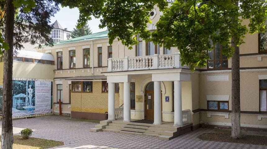 Санаторий имени Анджиевского, город Ессентуки- корпус 4.jpg