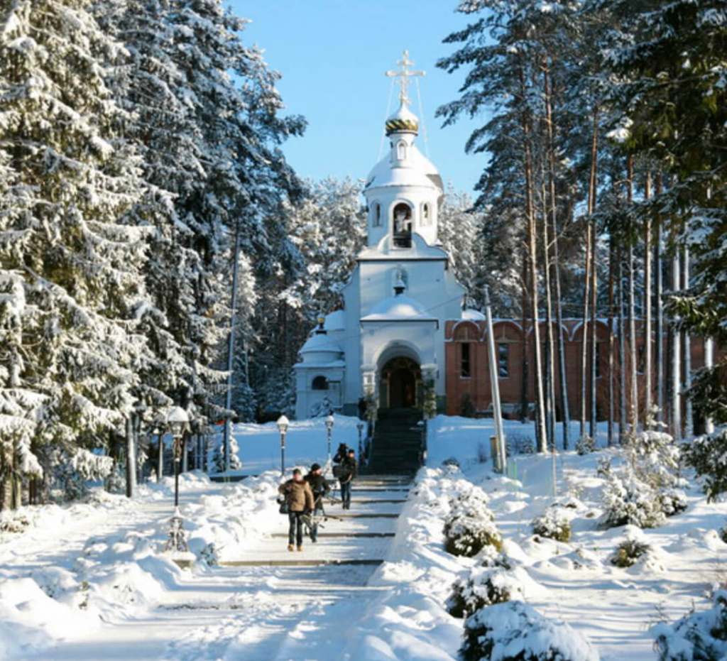 Женский Монастырь в деревне барань.jpg