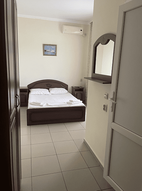 Отель София- двухместный номер.png Отель София- двухместный номер.png