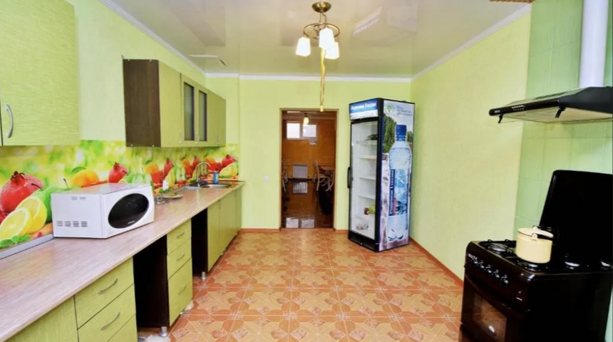 Гостевой дом Абрикос в Кабардинке кухня.png