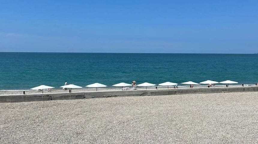 Отель Sea Place берег.jpg