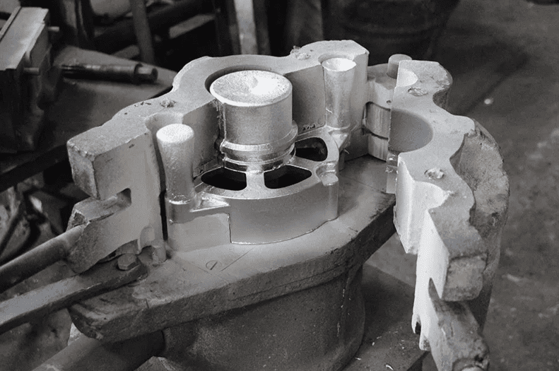 горячая штамповка посуды.png