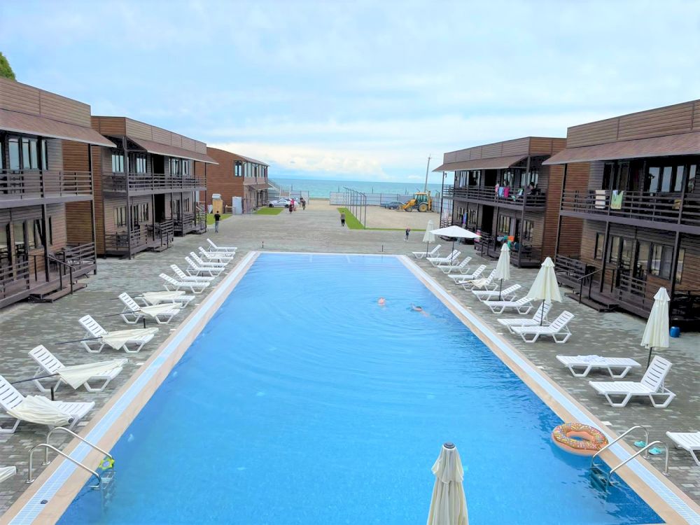 Отель Sea Place вид прямо на отель.jpg