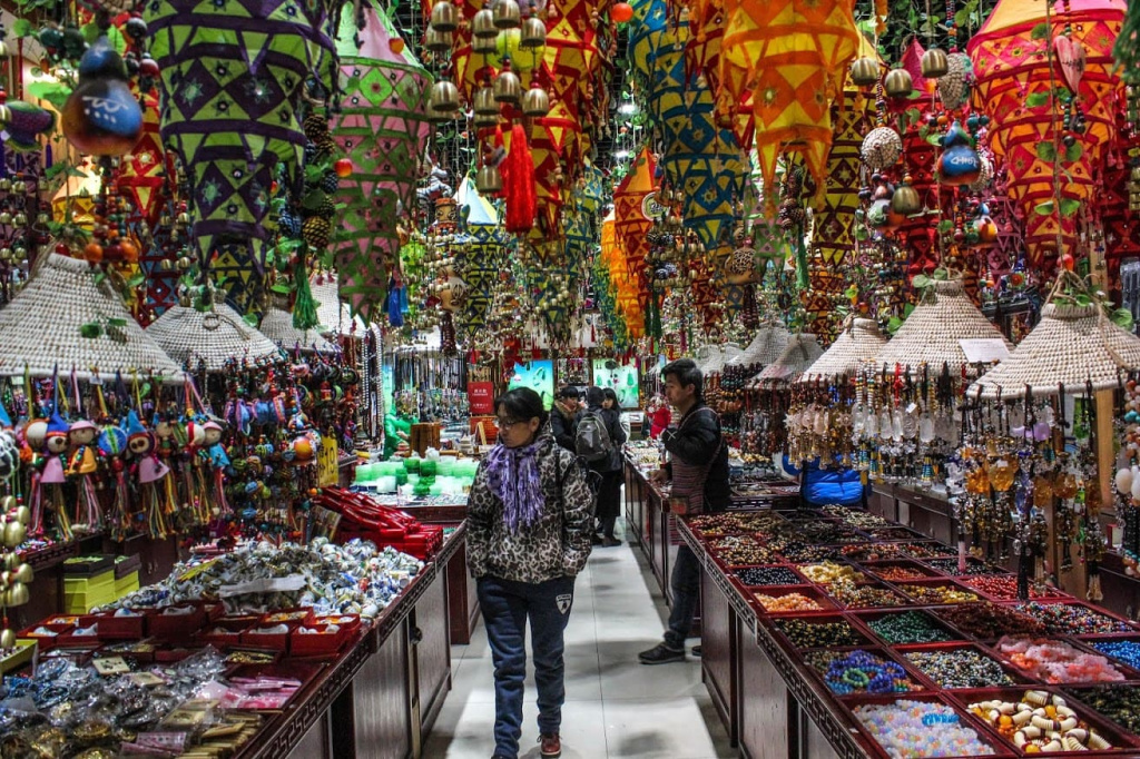 антикварный рынок Панцзяюань.jpg антикварный рынок Панцзяюань.jpg