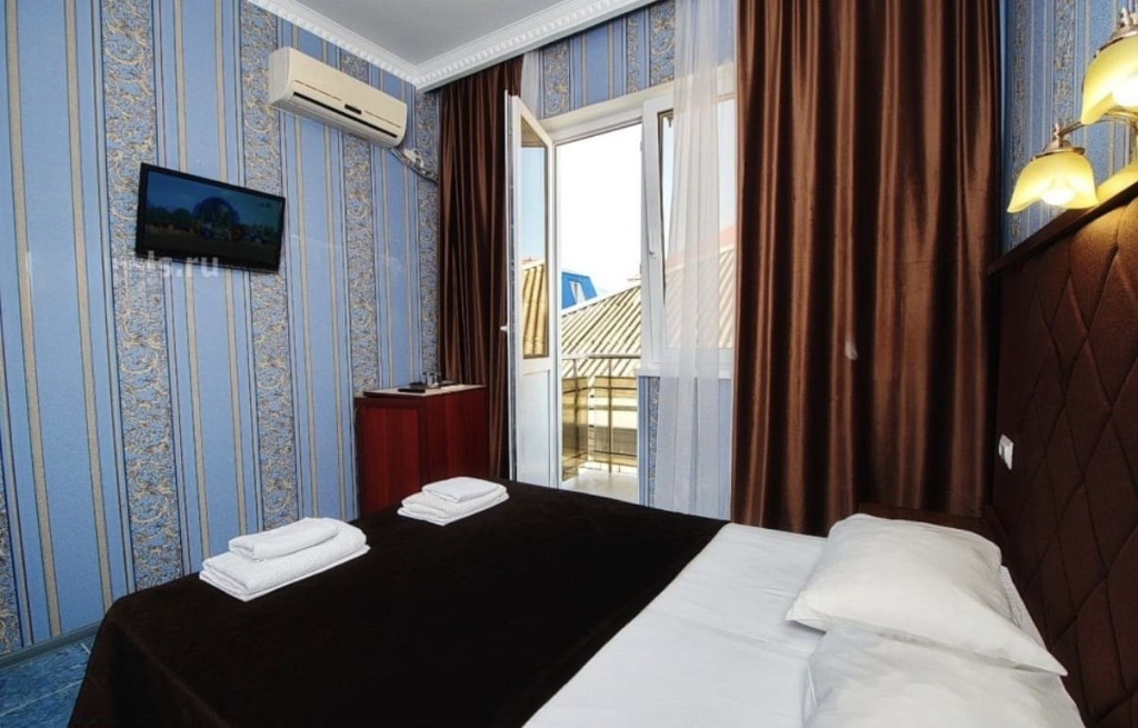 Гостевой дом Лакис в Кабардинке 2-х местный номер вид на балкон.jpeg Гостевой дом Лакис в Кабардинке 2-х местный номер вид на балкон.jpeg