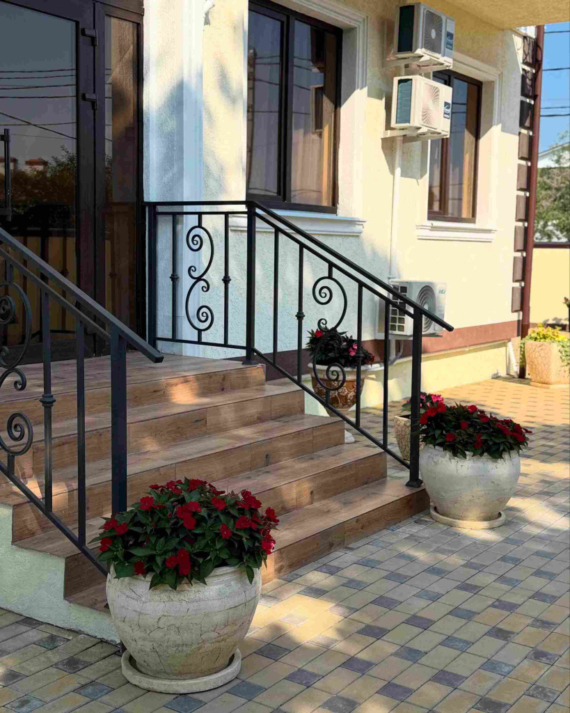 Отель Риф в Геленджике,вход_19_10.jpg