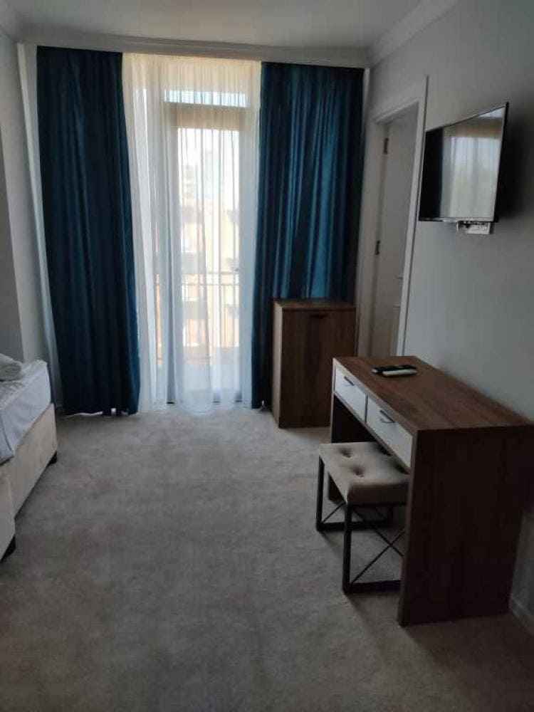 Royal Palace в Кобулети, вид из номера.jpeg