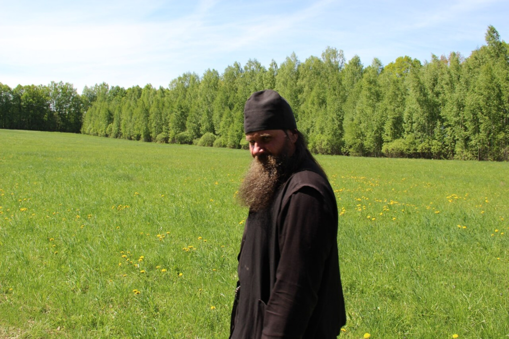 1.18 колоритный сопровождающий.jpg