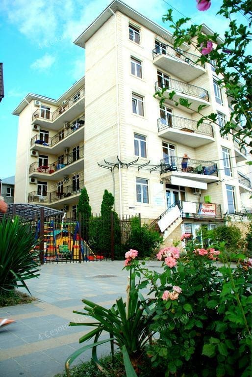 Гостевой дом Геракл, Анапа, поселок Витязево , общий вид.jpg