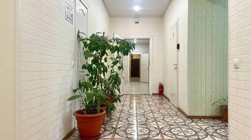 Гостеовой дом Благодарть, Сартовала коридор внешний вид.jpg