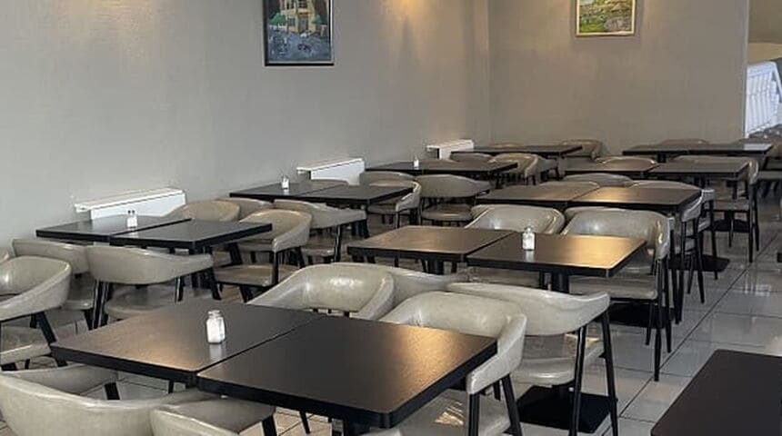 Отель Водопад в Новом Афоне, столовая.jpg