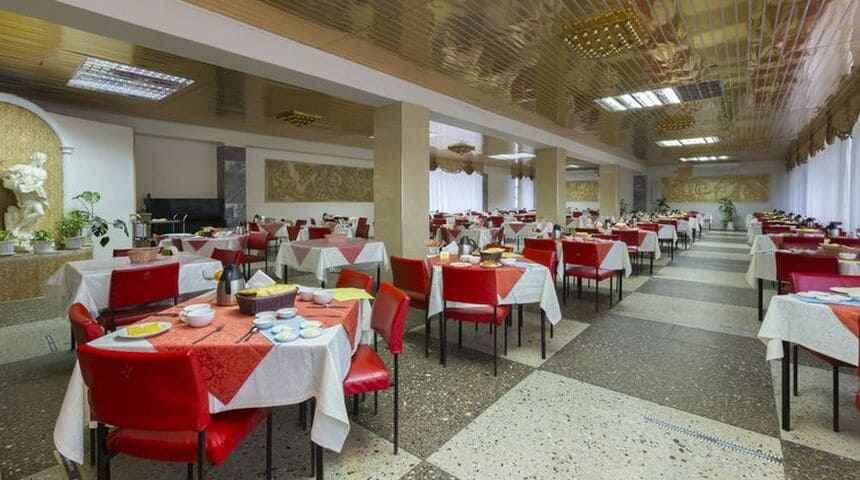 Санаторий имени Анджиевского, город Ессентуки -столовая.jpg