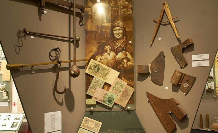 Толочинский районный краеведческий музей, экспозиция.jpg