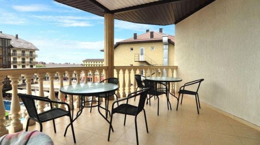 Отель Империя в Витязево, Анапа, вид с балкона.jpg