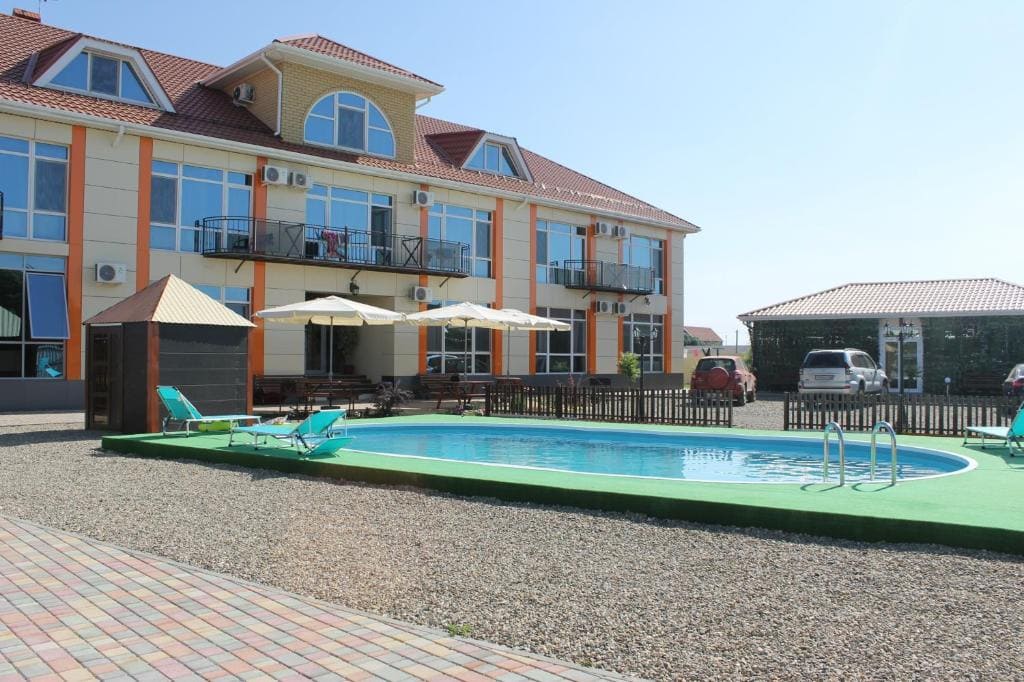 Гостевой дом Апельсин на Азовском море, внешний вид.jpg