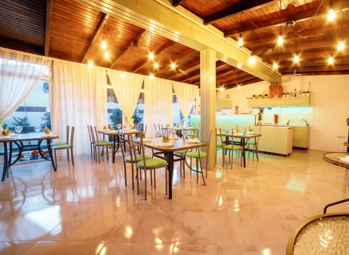 Гостевой дом Прага в Кабардике,столовая.png