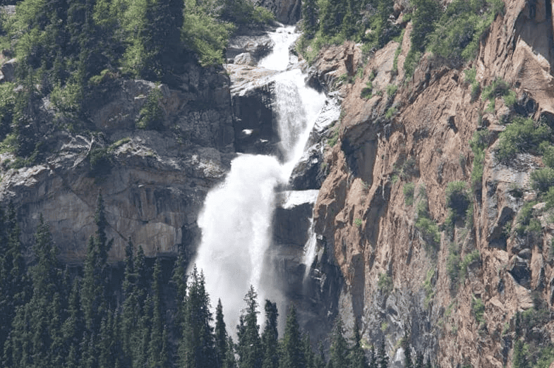 Водопады Кыргызстан.png